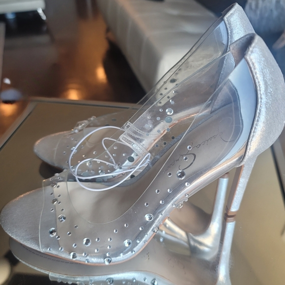 Shoes - Picture 3 of 5